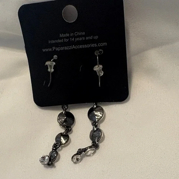 Paparazzi Silver-Tone Clear Rhinestone Linear Drop Earrings - Picture 3 of 4
